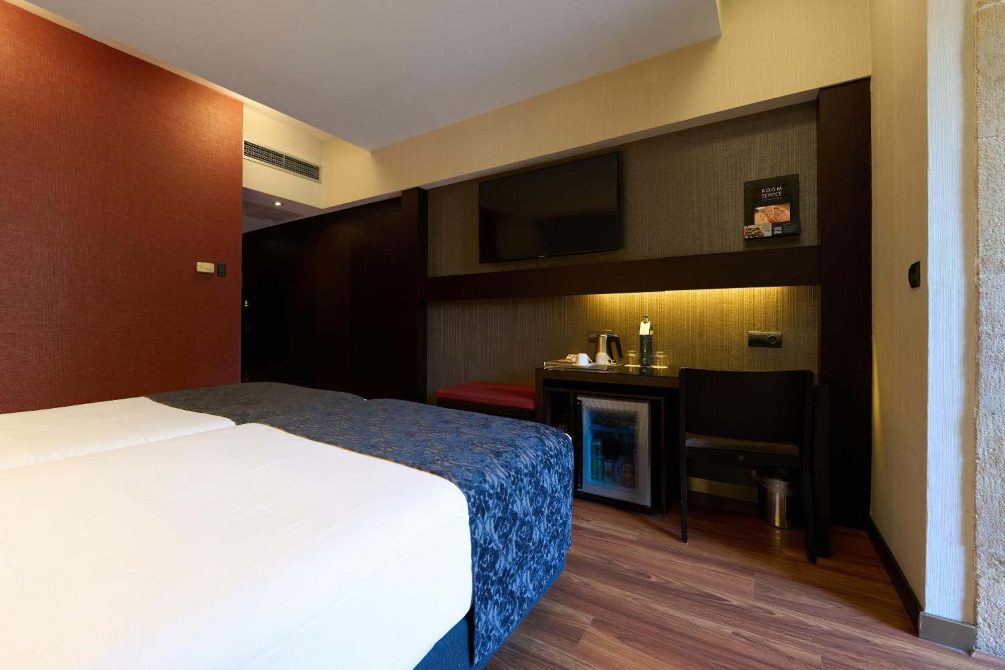 Catalonia Port Hotell