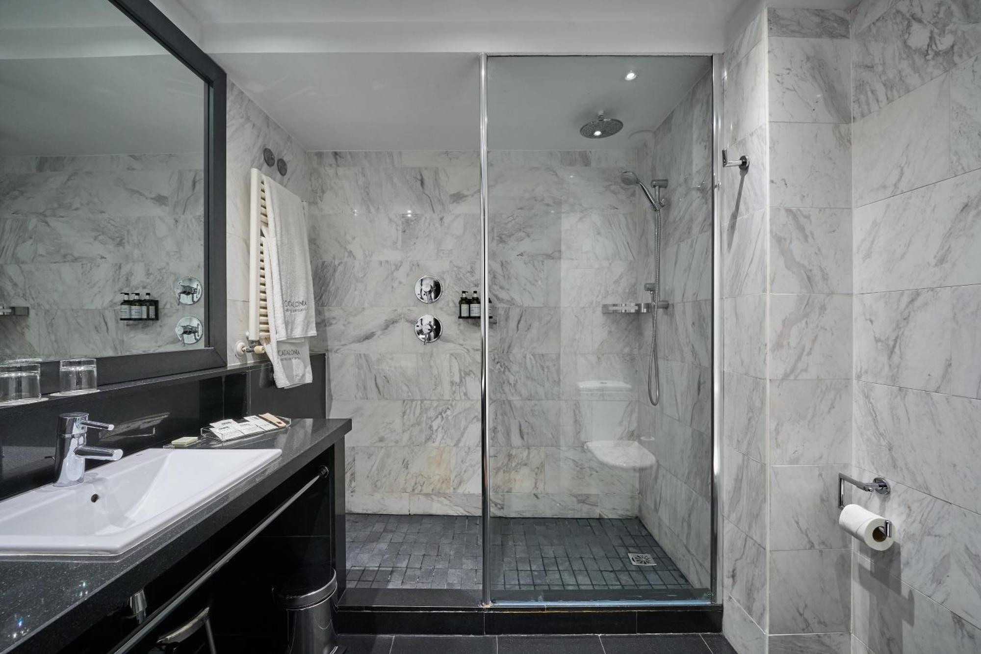 Catalonia Port Hotell
